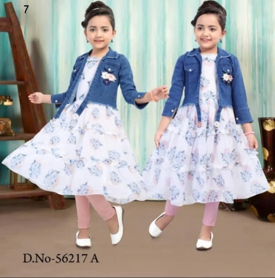 فستان بناتي روووعة جدآ وفخم المقاسات من سنتين الا 10سنوات السعر 20 ألف ريال يمني