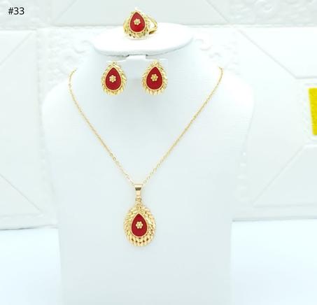 طقم مطلي شبيه الذهب أشكال اناقه تصميم نسخه من الذهب 🌹  السعر 7600 ريال يمني عدن ٣