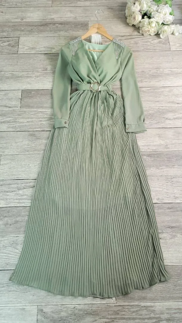 سوق سالم يقدم لكم فستان نساىي شيفون أصلي مكسر.. راقي جدآ والسعر 17000 ألف ريال يمني