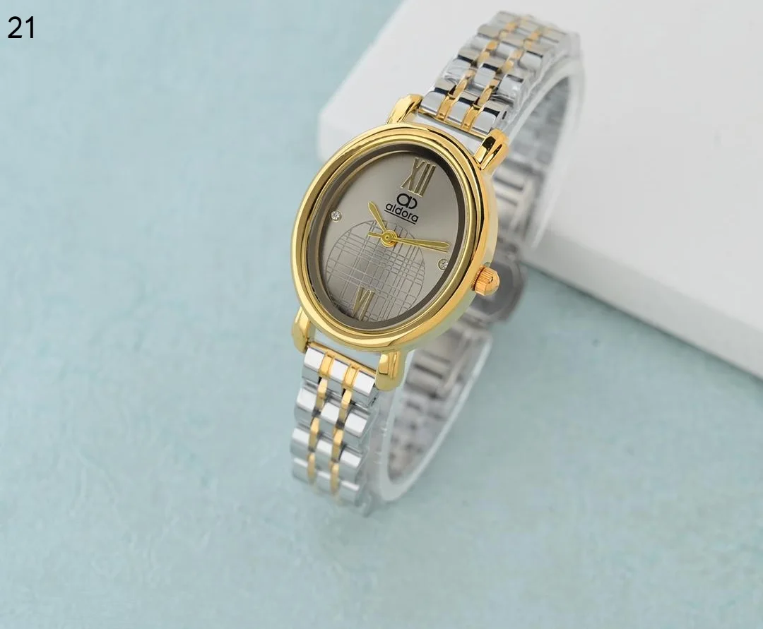 ساعة نسائي الدورا ابااشكالها الرهيبه والجذابه اشكال الماركات الانيقه بااحلا السعر 18000ريال يمني عدن ⚡ فثط