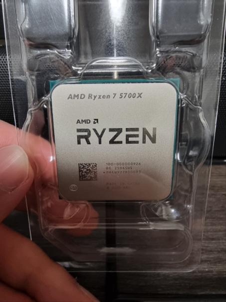 المعالج الرائع والقوي R7 5700X TRAY