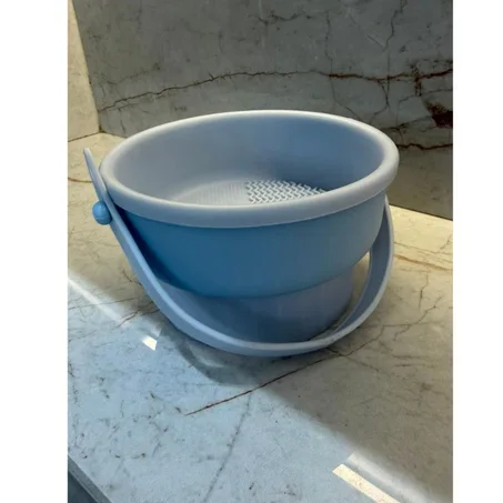 Brush cleaner