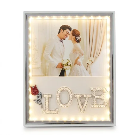 إطار صور مضيء LED بكلمة LOVE – ديكور رومانسي للمنزل