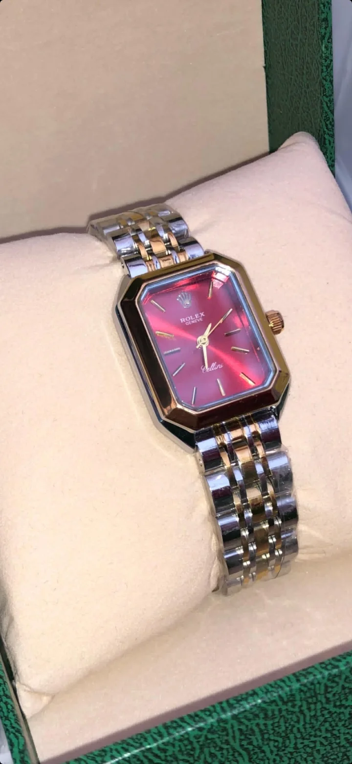 ساعة نسائية بتصميم مربع أنيق – لون أحمر فاخر