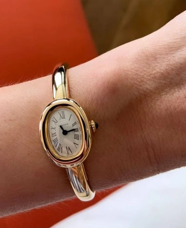 ساعة نسائية كارتييه