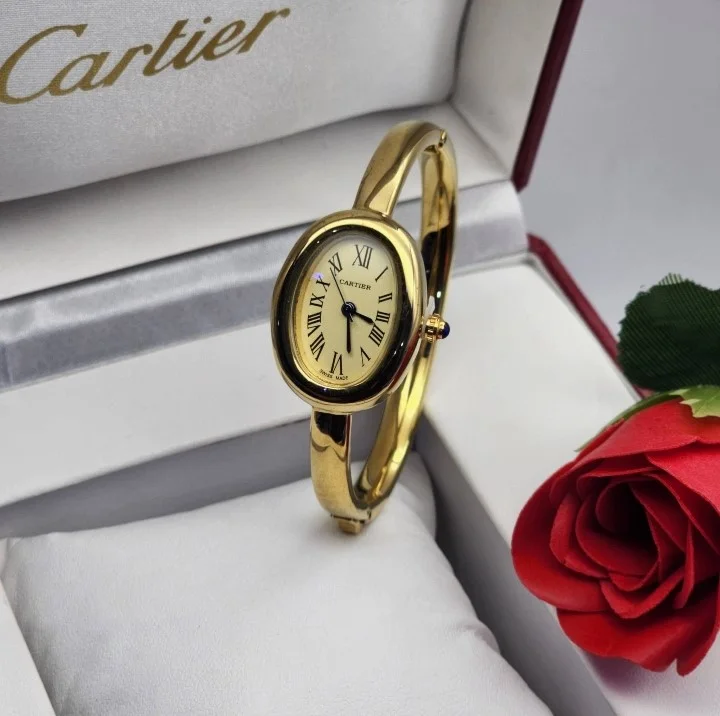 ساعة نسائية كارتييه