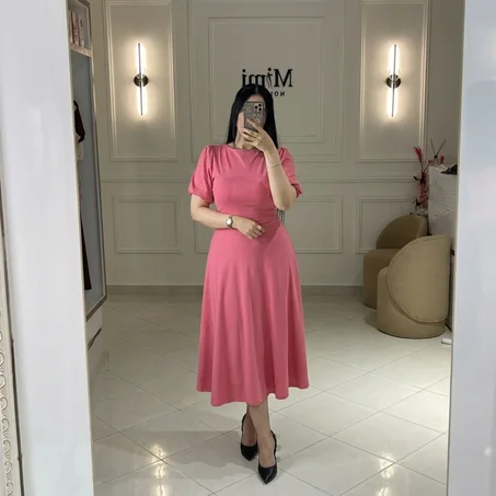 Robe Élégante à Manches Courtes