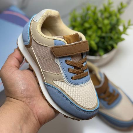 حذاء رياضي باللون البيج والأزرق السماوي مع أربطة بنية اللون -  جودة عالية مستوردة من أوروبا