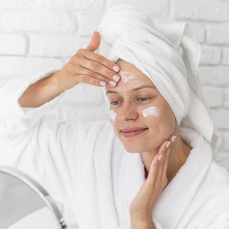 العناية بالبشرة