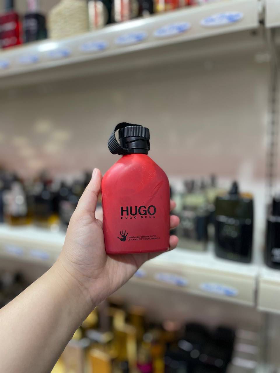 hugo red by hugo boss 75ml ( parfum complet sans emballage)