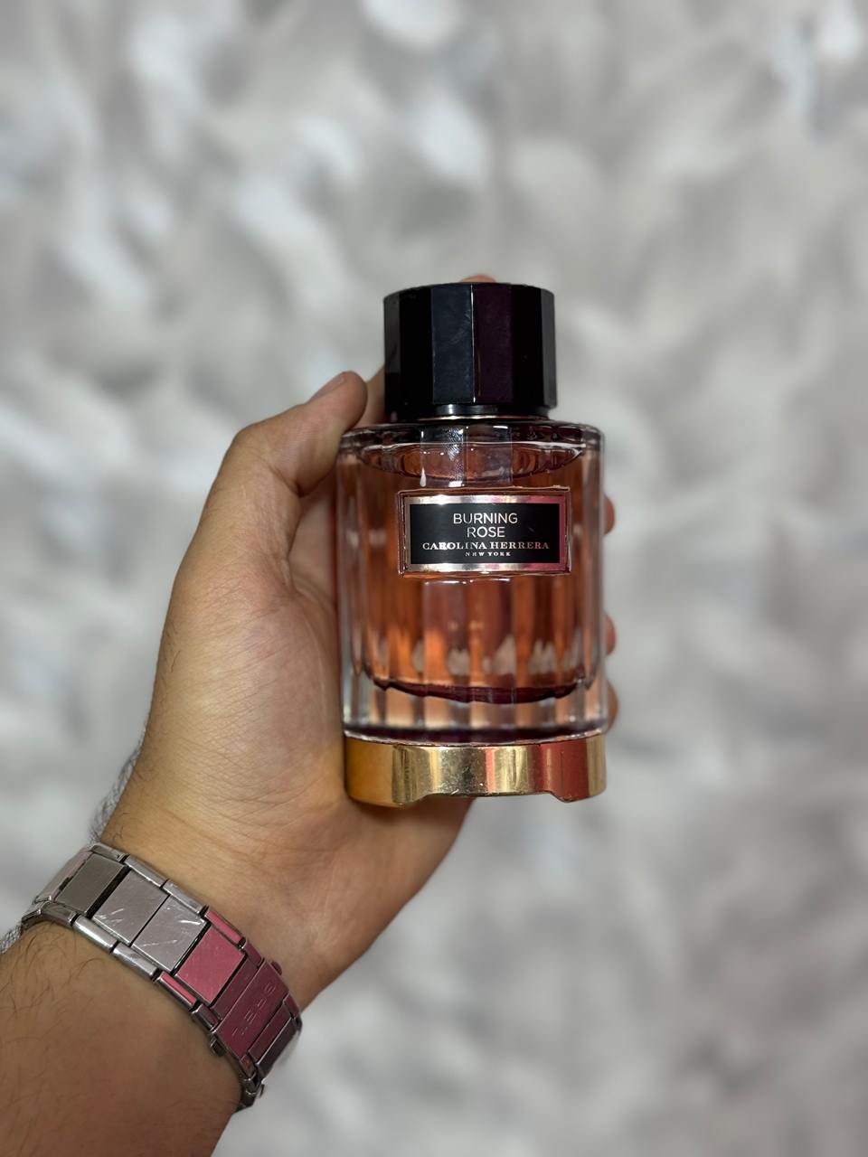 Burning Rose Carolina Herrera perfume  ( perfum complet sans amballage )