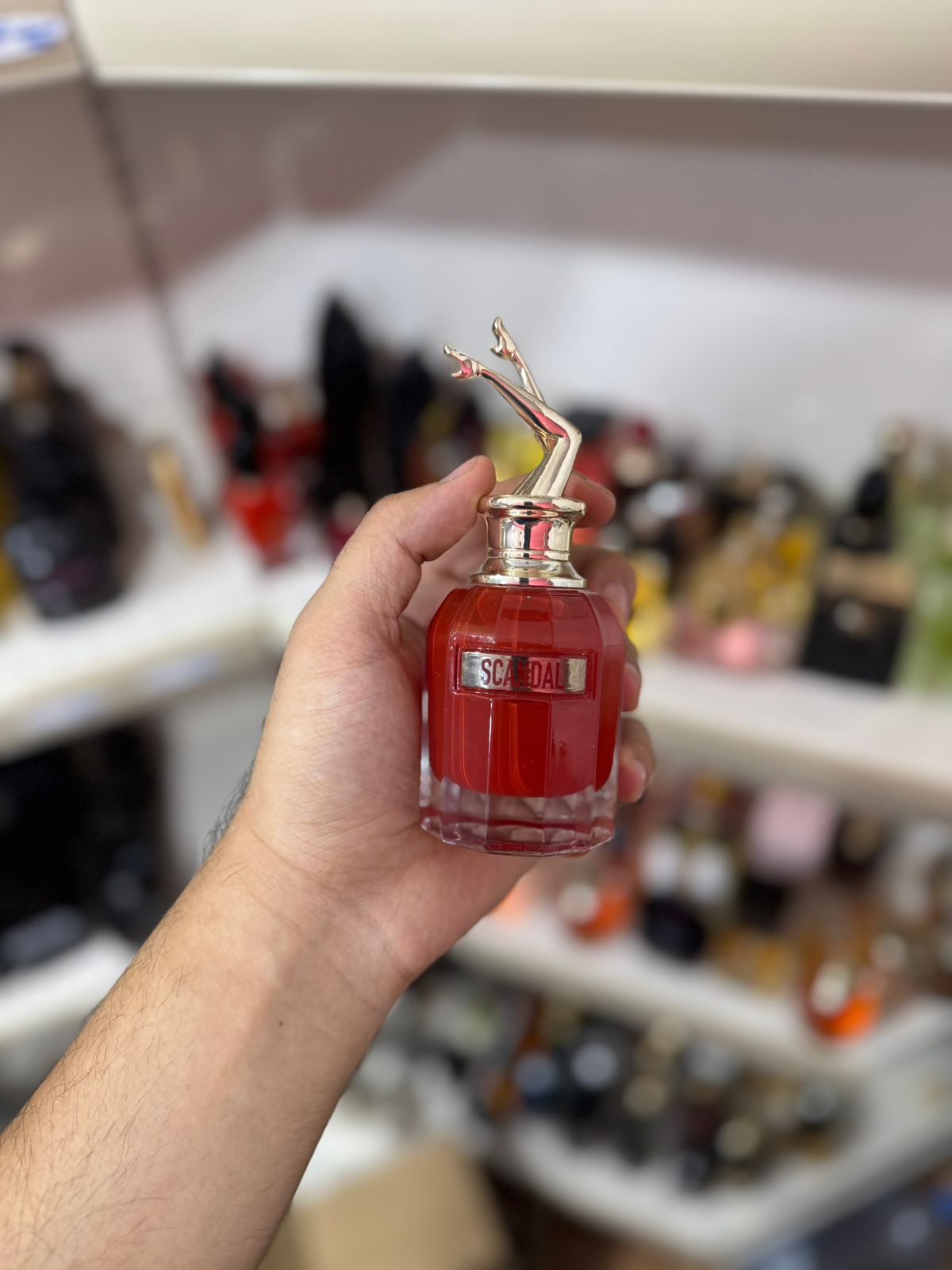 so scandal rouge 50ml(complet sans emballage)