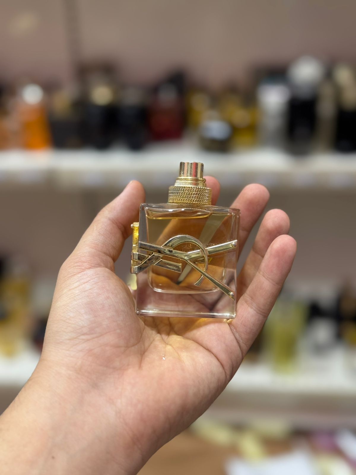 libre edp 30ml  (complet sans emballage)