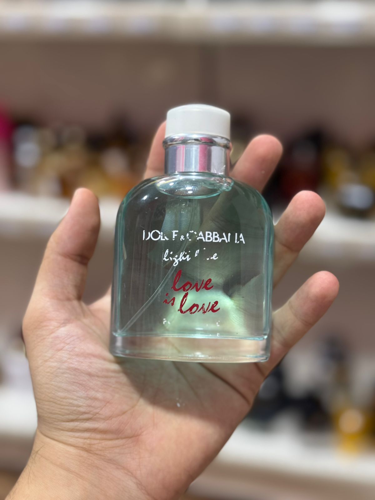 light blue love is love 100ml  (complet sans emballage)