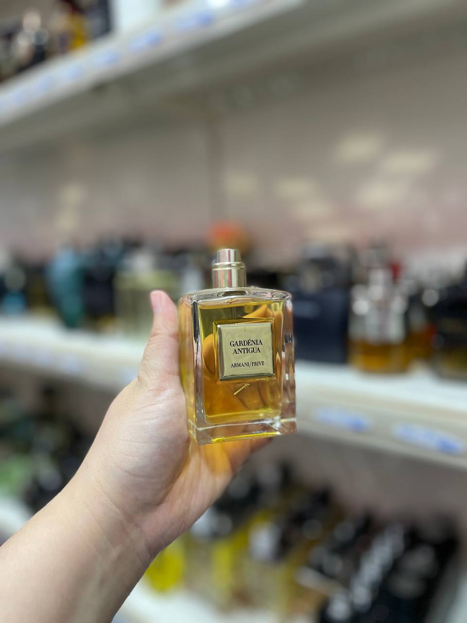 Armani privé Gardénia Antigua 100ml (parfum complet sans emballage)
