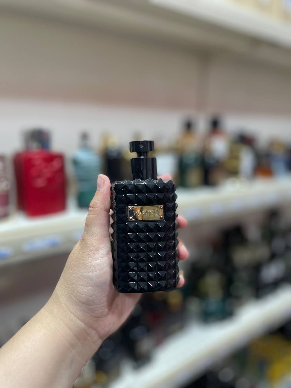 Valentino noir absolu musc 100ml (Parfum complet sans emballage)