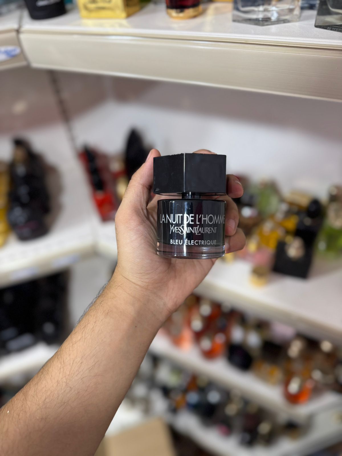 la nuit de l'homme bleu electrique 50ml(complet sans emballage)
