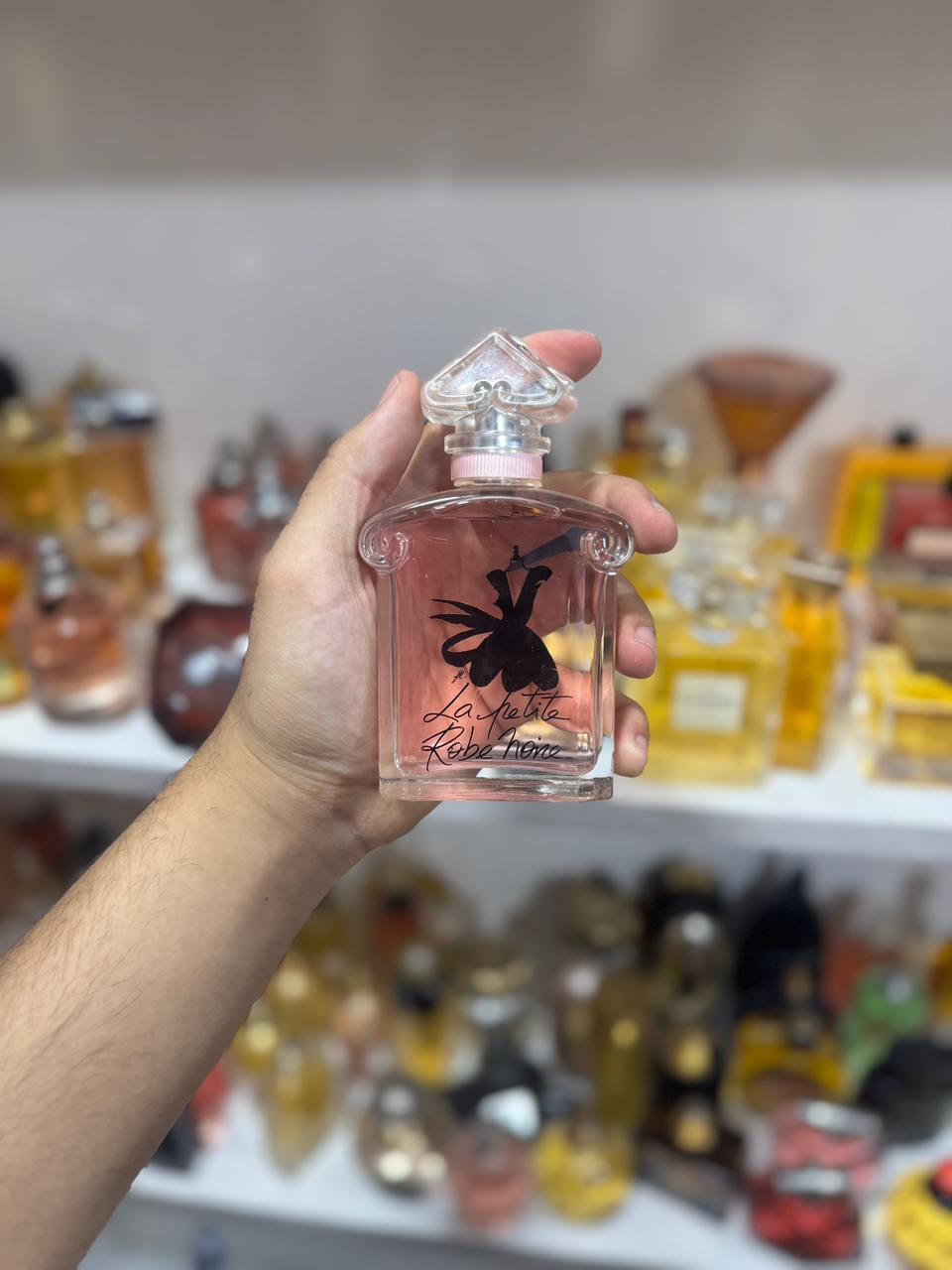 La petire robe noire Guerlain 100ml (Parfum complet sans emballage)