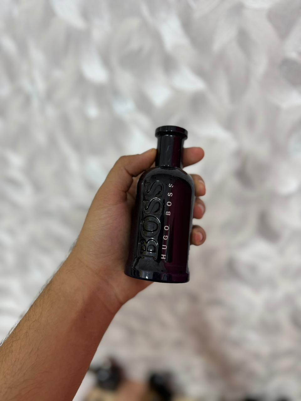 hugo boss noir 100ml  (complet sans emballage)