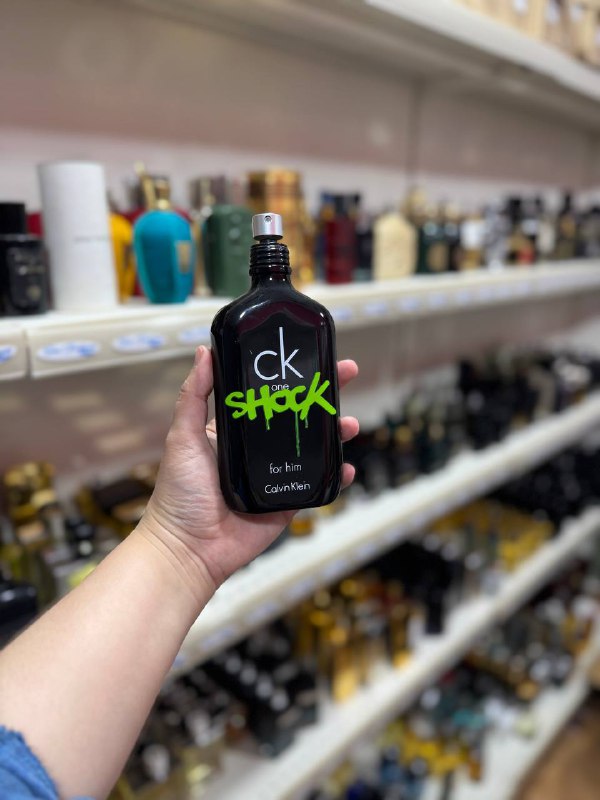 CK one Shock For him 150ml (Parfum complet sans emballage)