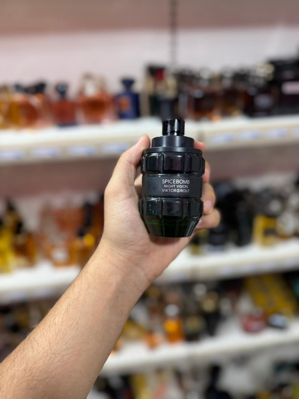 spicebomb night 100ml  (complet sans emballage)