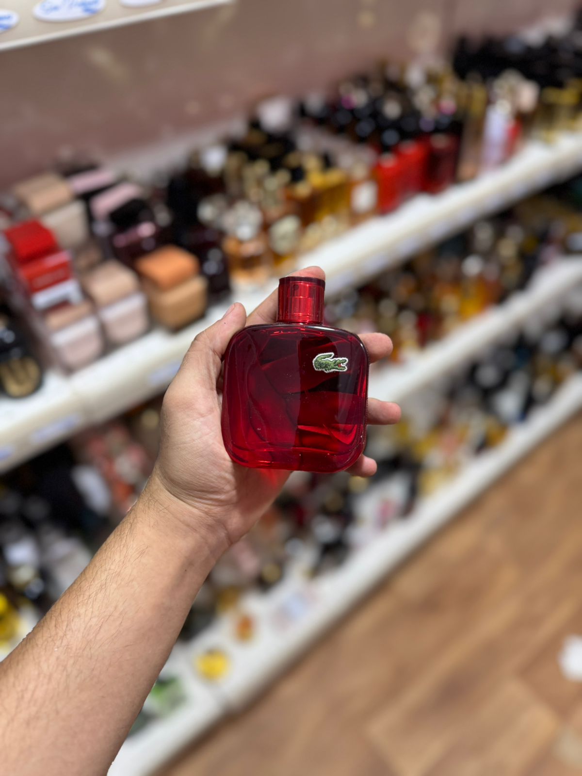 lacoste rouge100ml(complet sans emballage)