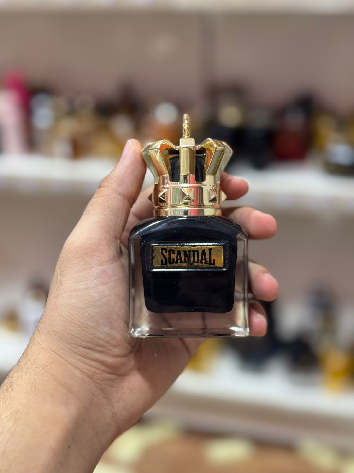 scandal le parfum 50 ml  (complet sans emballage)