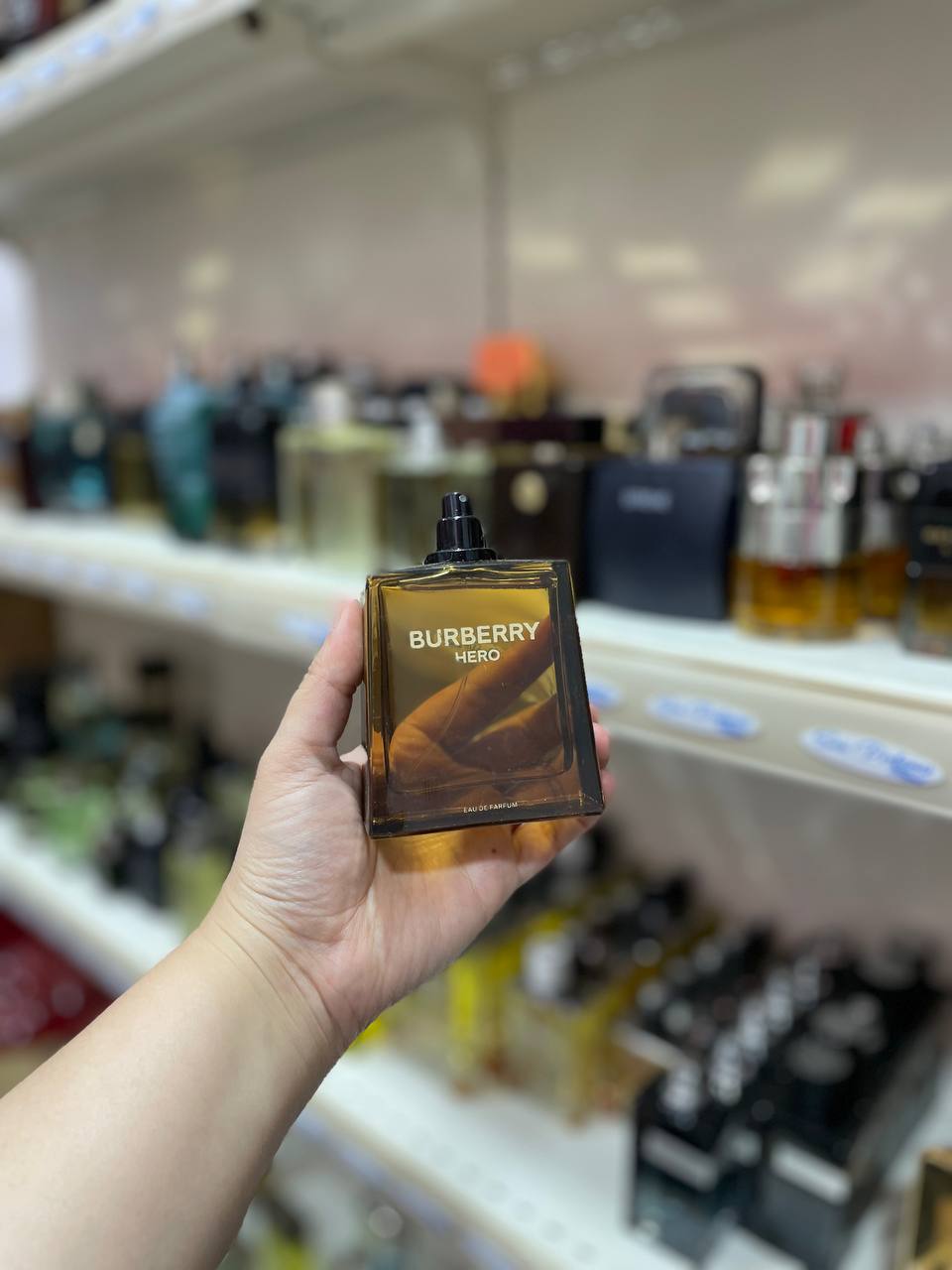 Burberry hero edp 100ml (parfum complet sans emballage)