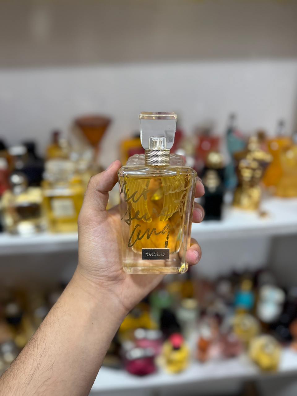 VS Angel Gold 100ml (Parfum complet sans emballage)