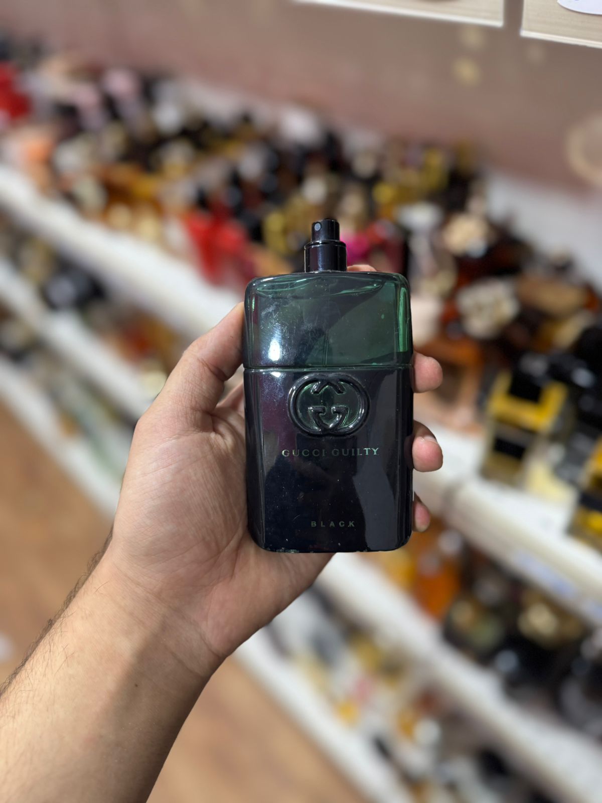 gucci guilty black100ml(complet sans emballage)
