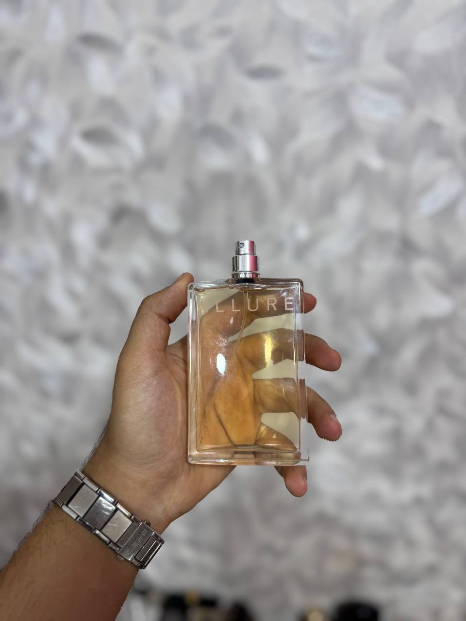 Allure edt 100ml (Parfum complet sans emballage)