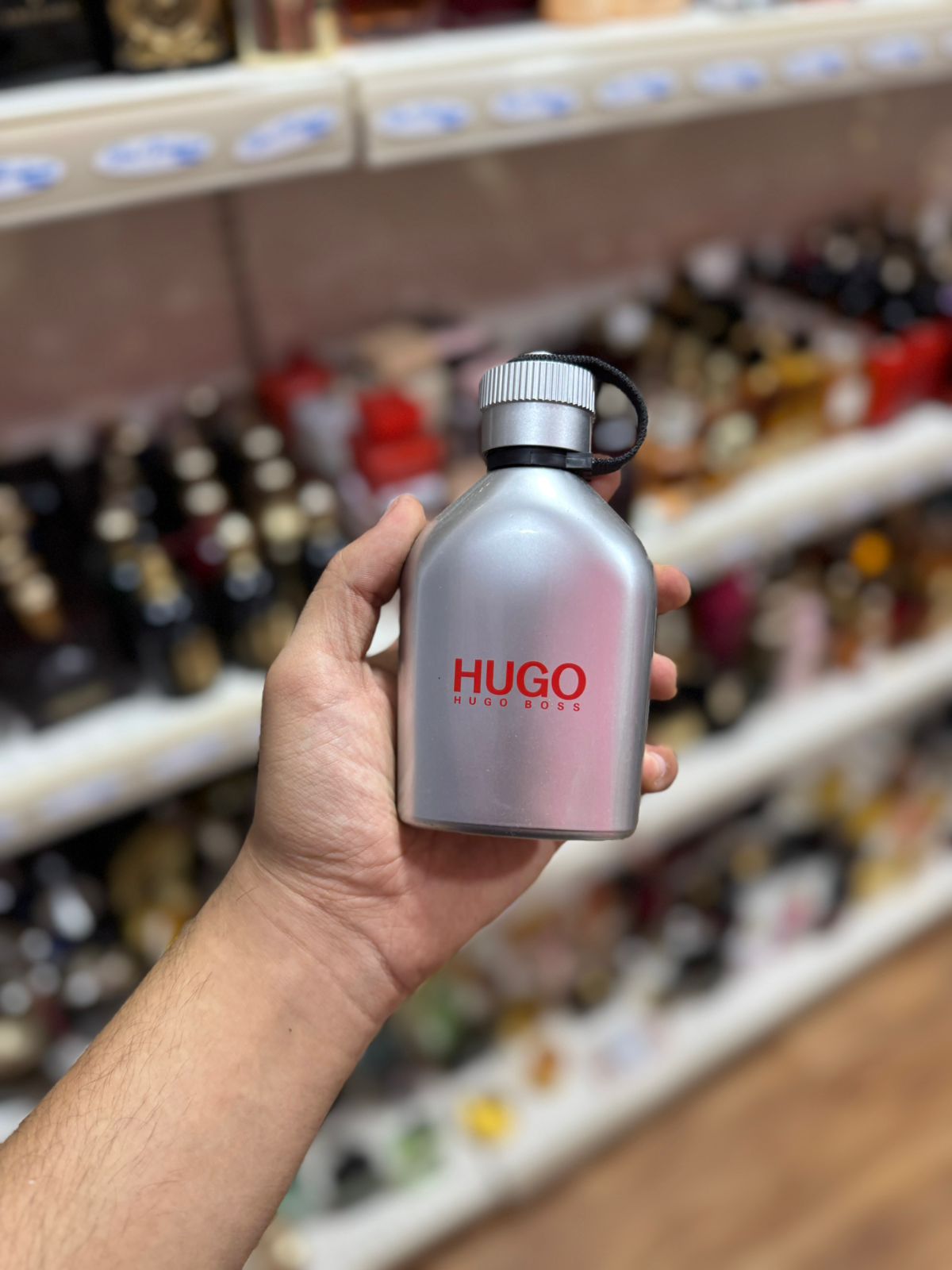 hugo boss iced 100ml(complet sans emballage)