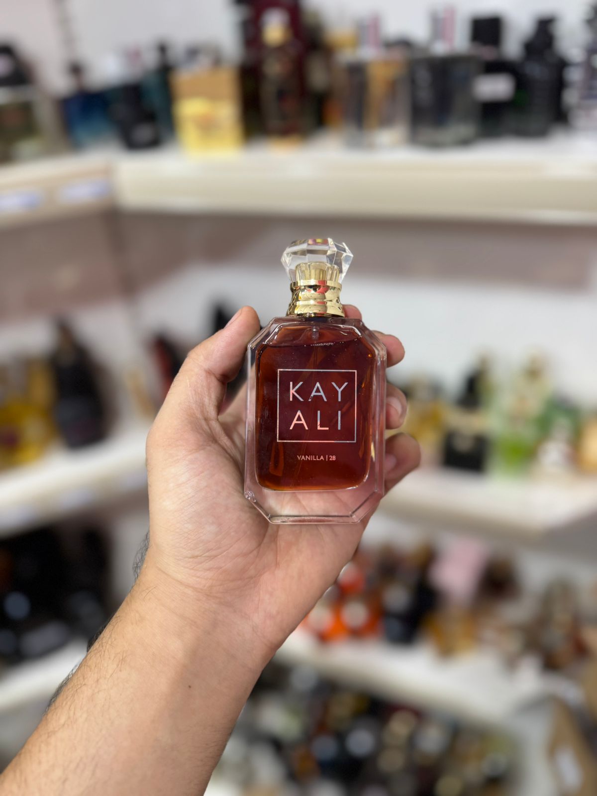 kayali vanilla 28 50ml(complet sans emballage)