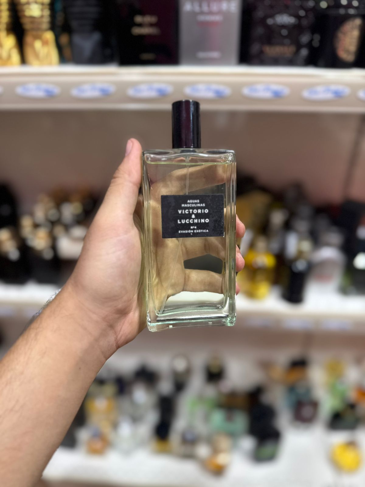victorio lucchino 100ml(complet sans emballage)