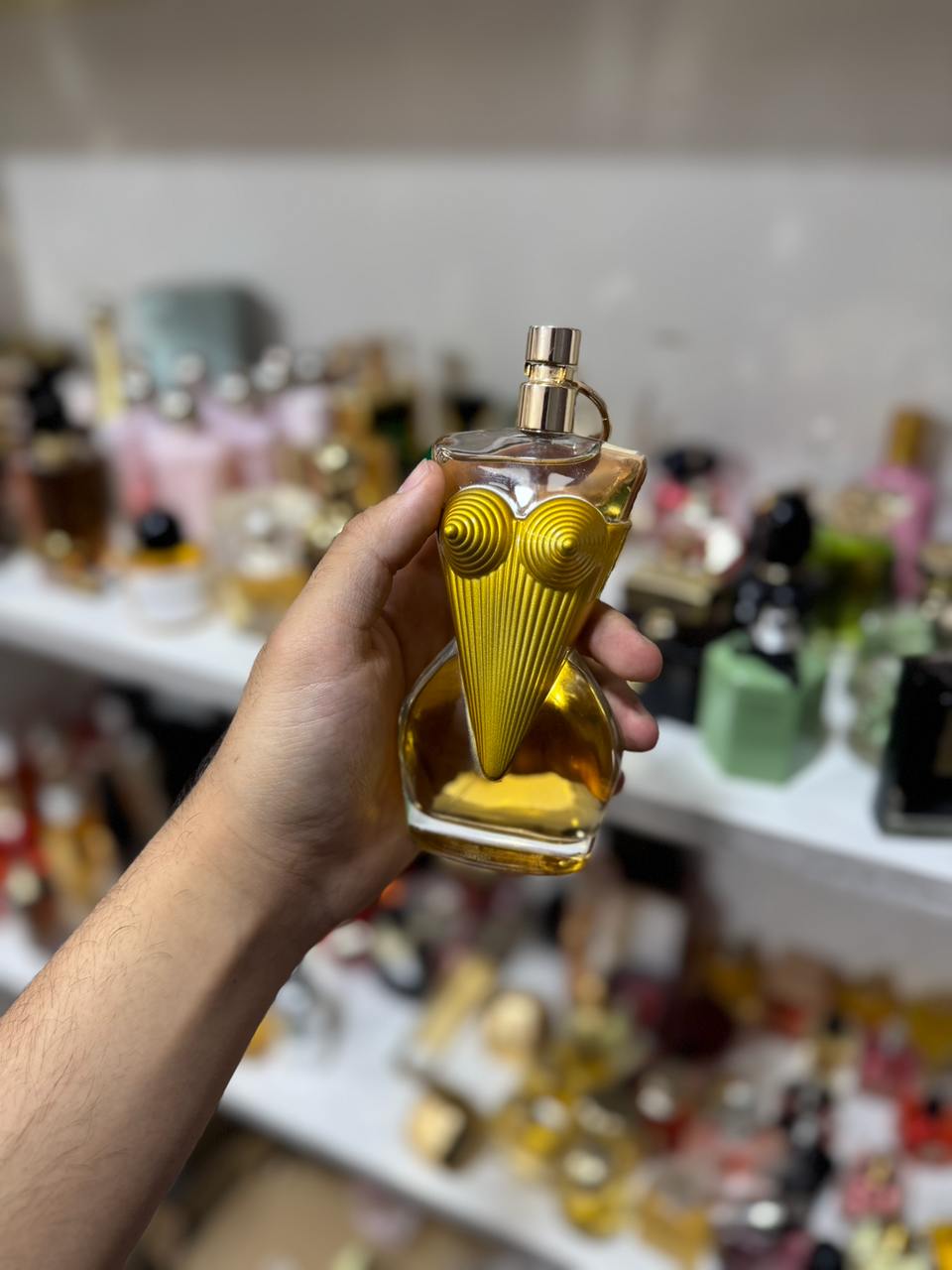 JEAN PAUL GAULTIER GAULTIER DIVINE  ( perfum complet sans amballage )