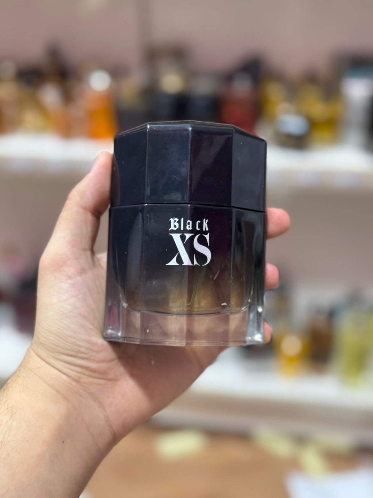 black xs 100ml  (complet sans emballage)