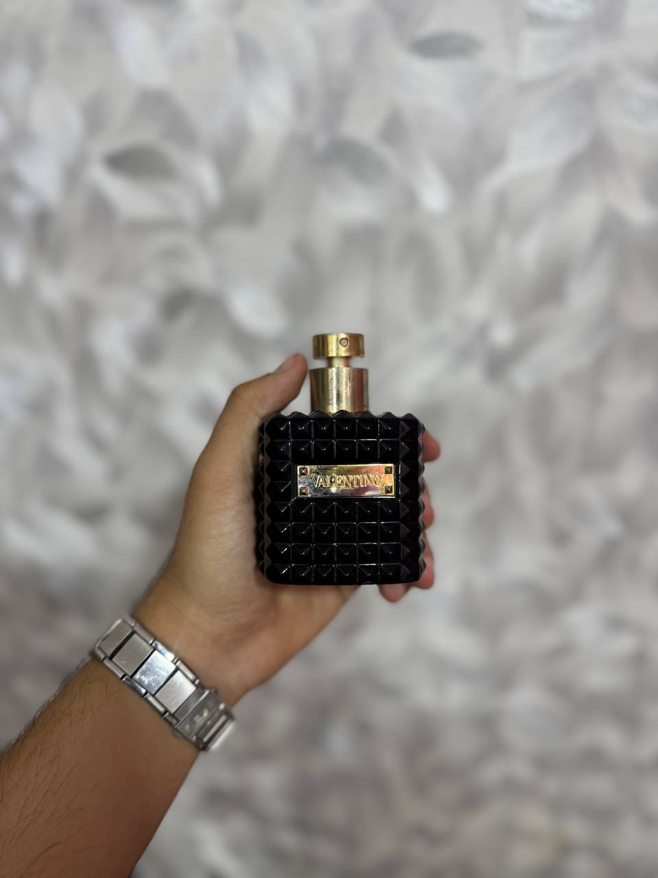 Valentino Donna noir absolu (Parfum complet sans emballage)