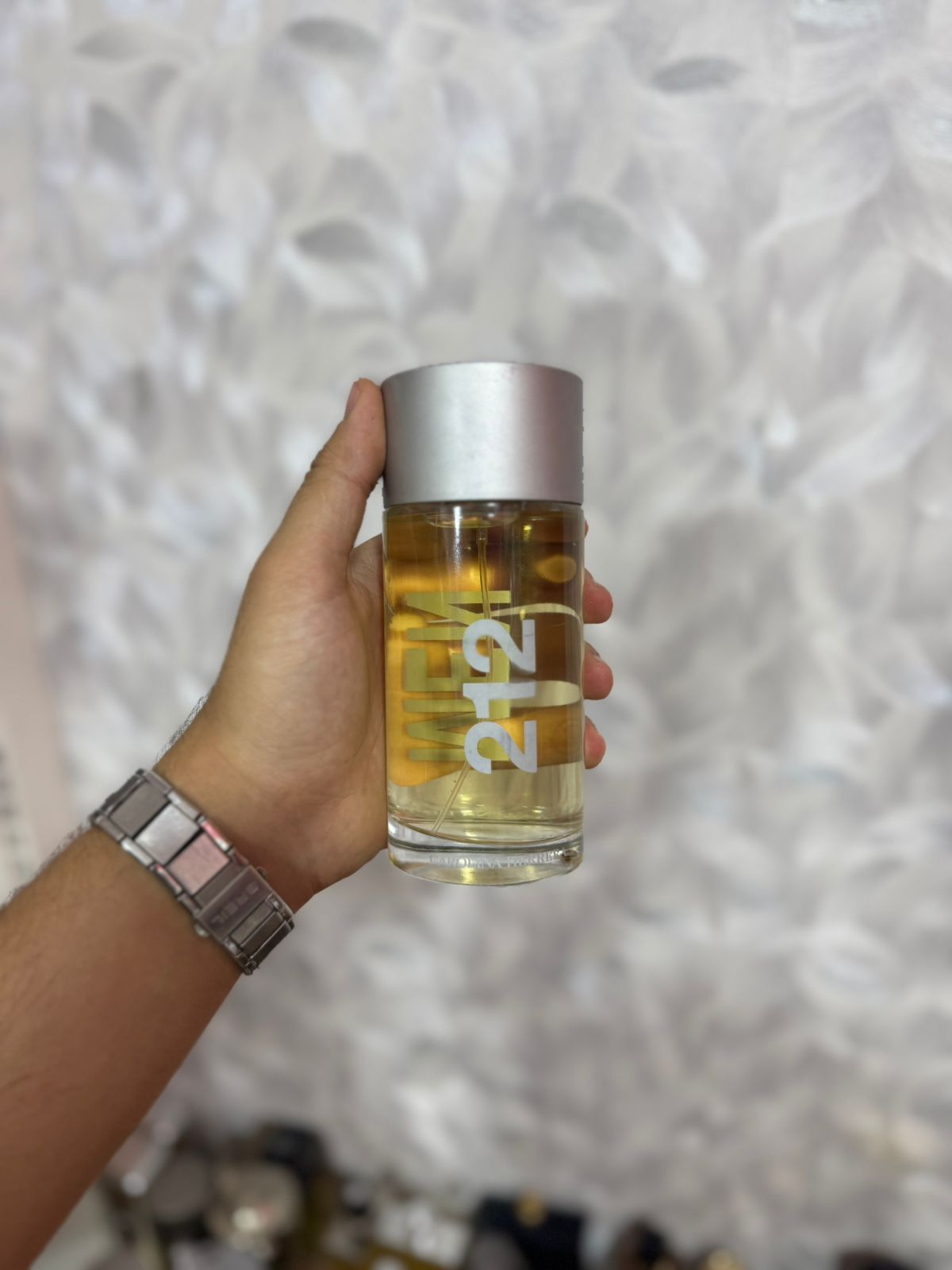 212 Men 200ml (Parfum complet sans emballage)