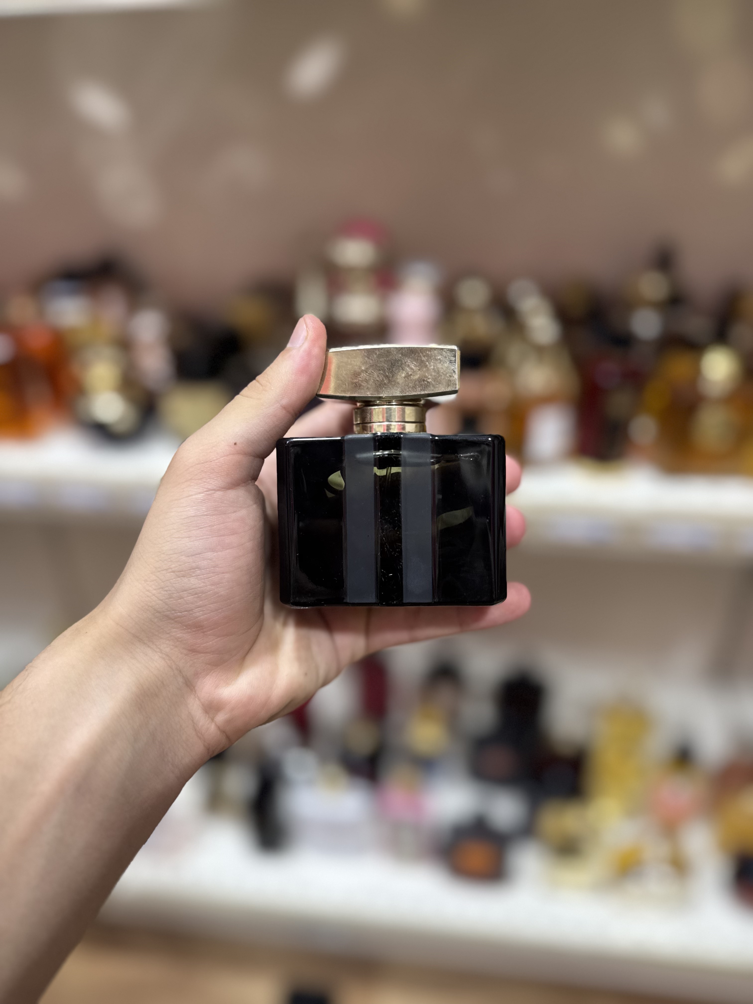 Gucci oud femme (complet sans emba)
