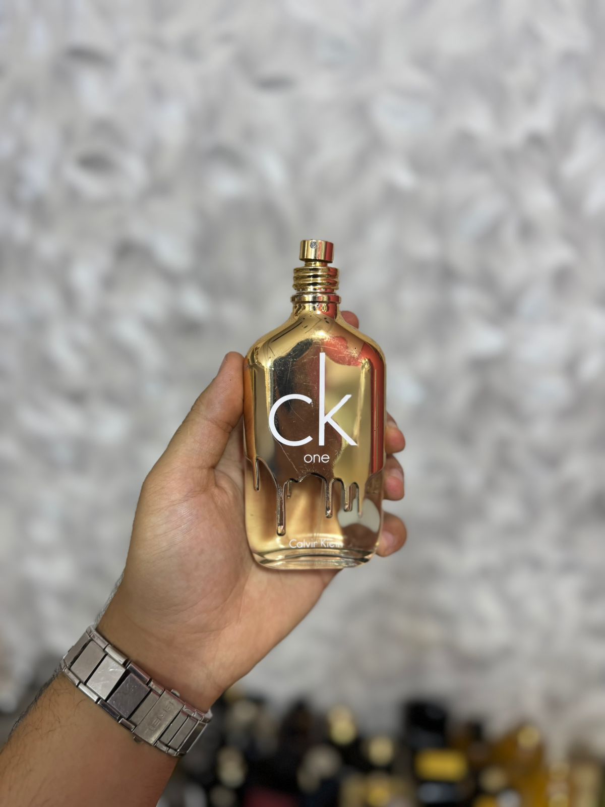 CK ONE 100ML ( perfum complet sans amballage )