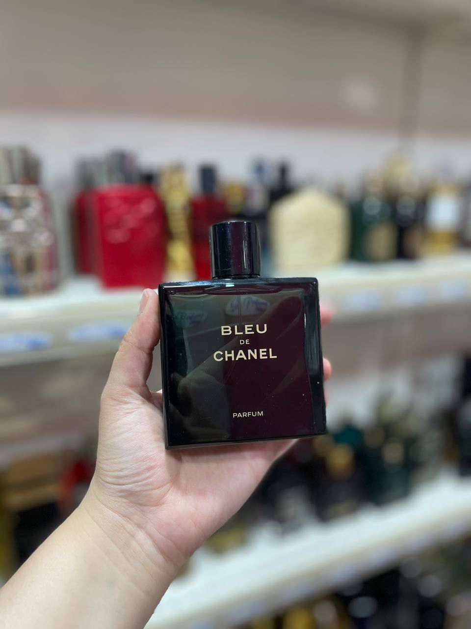 bleu de chanel  le parfum ( parfum complet sans emballage)