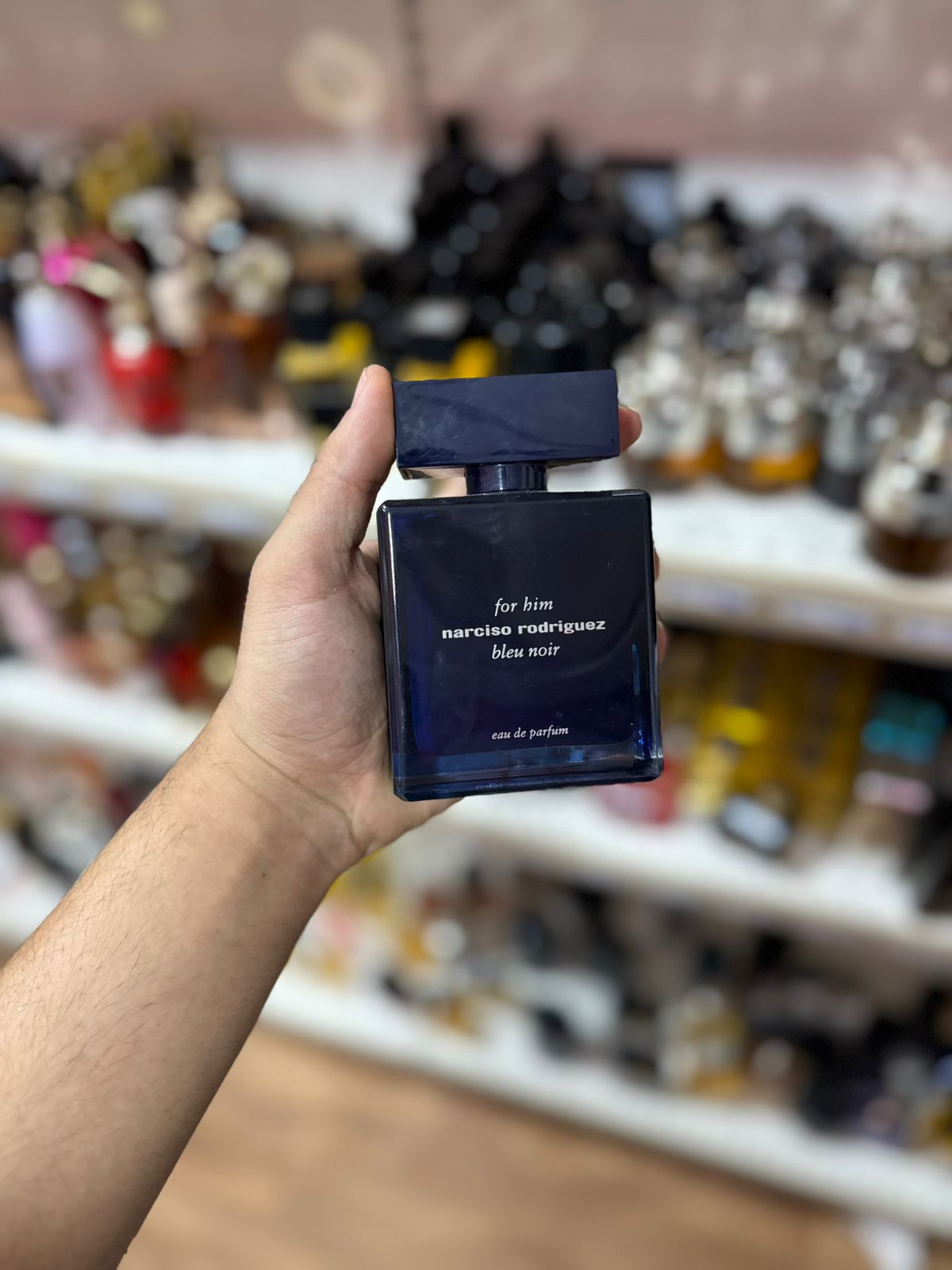narciso rodriguez bleu noir 100ml(complet sans emballage)