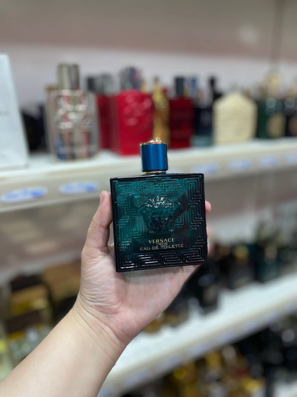 Eros Versace EDT ( parfum complet sans emballage)