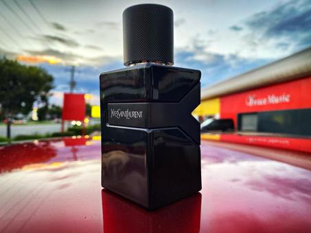 Y Le Parfum Yves Saint Laurent pour homme