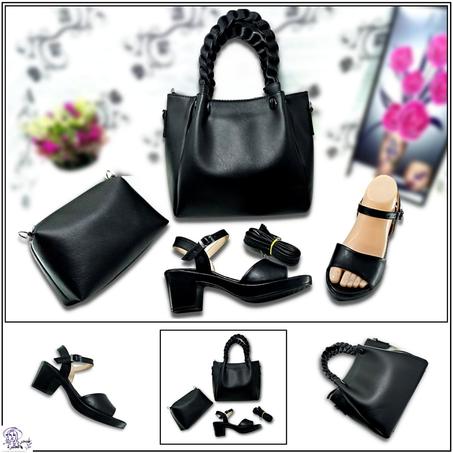 Sandales  et sacs assortis