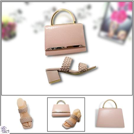 Sandales et sacs assortis