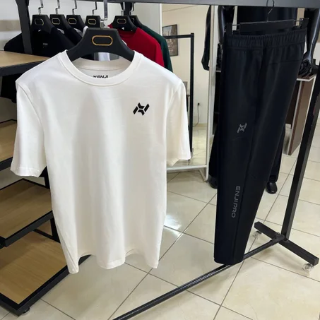 Ensemble Sport Homme ENJI PRO – Blanc & Noir | Élégance et Performance