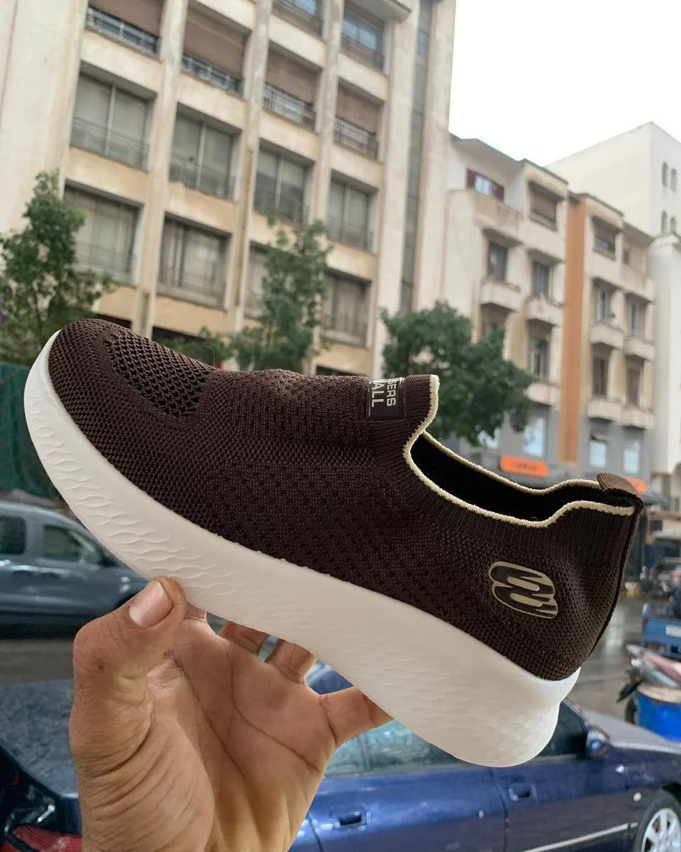 أحذية رياضية مريحة للرجال والنساء – خفيفة وسهلة الارتداء