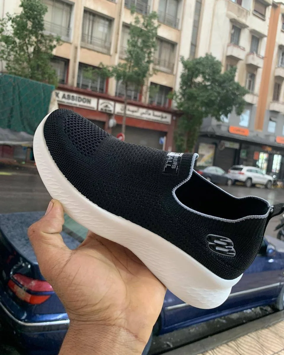 أحذية رياضية مريحة للرجال والنساء – خفيفة وسهلة الارتداء