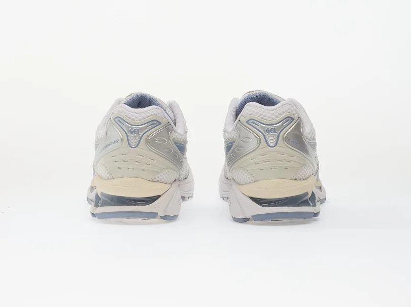 ASICS Gel-Kayano 14    Noir/Crème